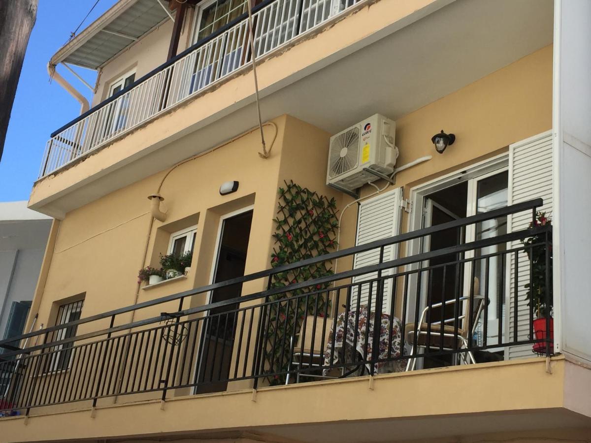 Nefeli'S Python Apartment เปรเวซา ภายนอก รูปภาพ
